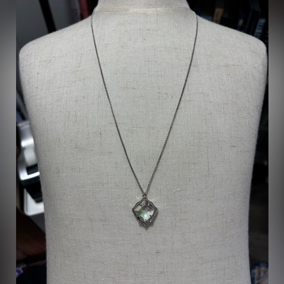 Kendra Scott Kacey Pendant Necklace - Picture 5 of 5